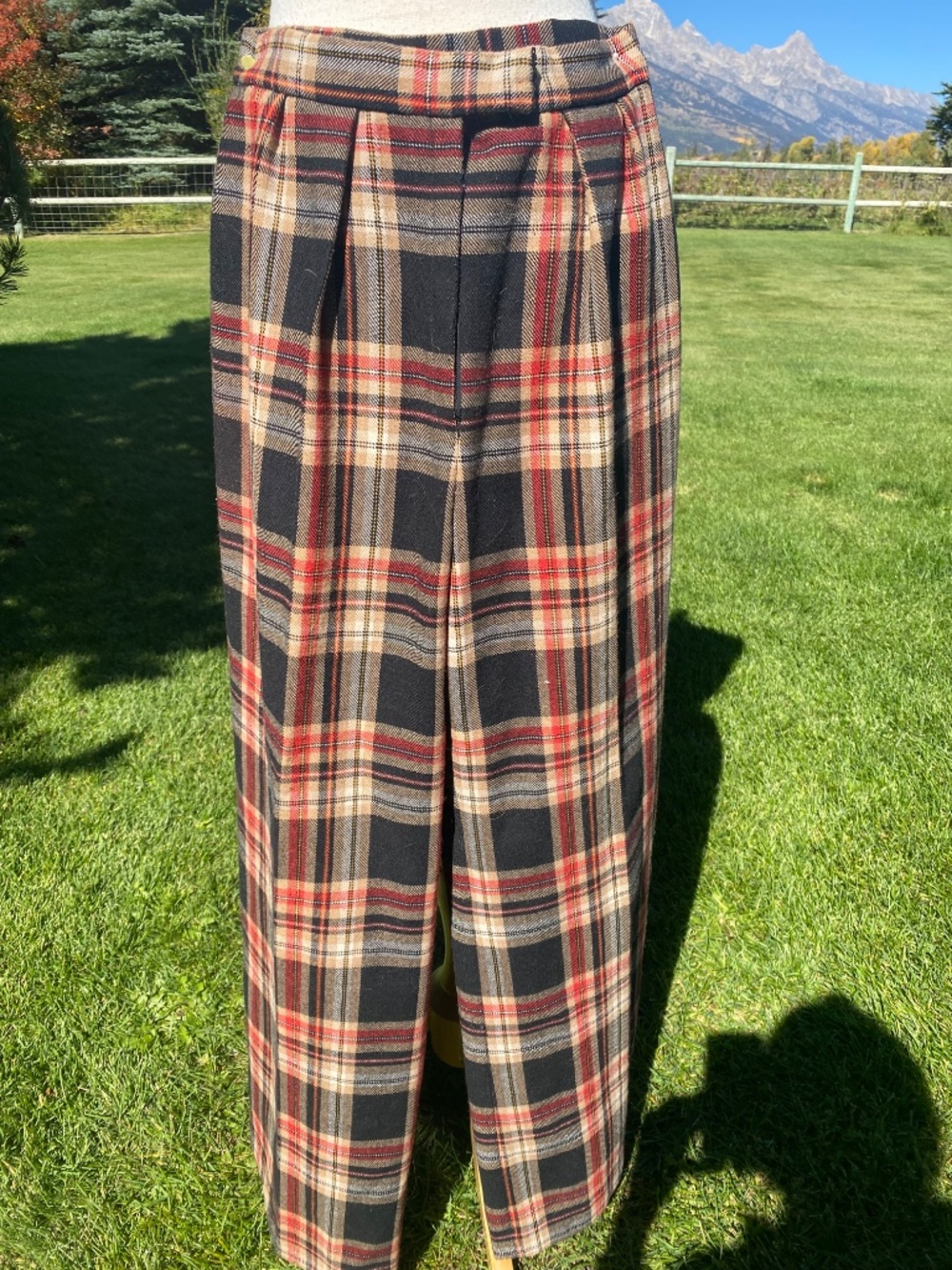 Vintage Scottish Tartan Wool Plaid Outfit: Cape, Skirt and Pants Set (6) - Picture 3 of 12